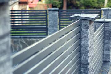 Pose de clôtures en aluminium dans la région de Saint-Quentin